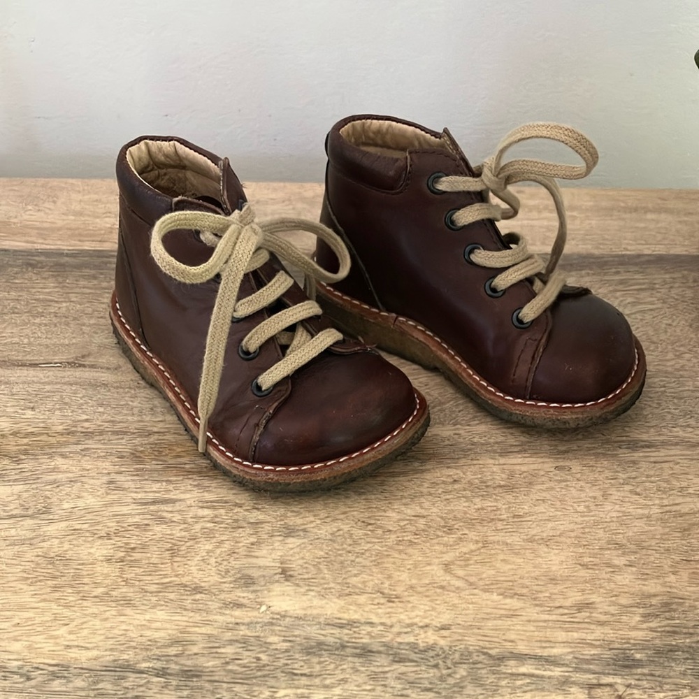 #12 Angulus Brown Leather “Starter” Boots with Crepe Soles size 21, 5.5